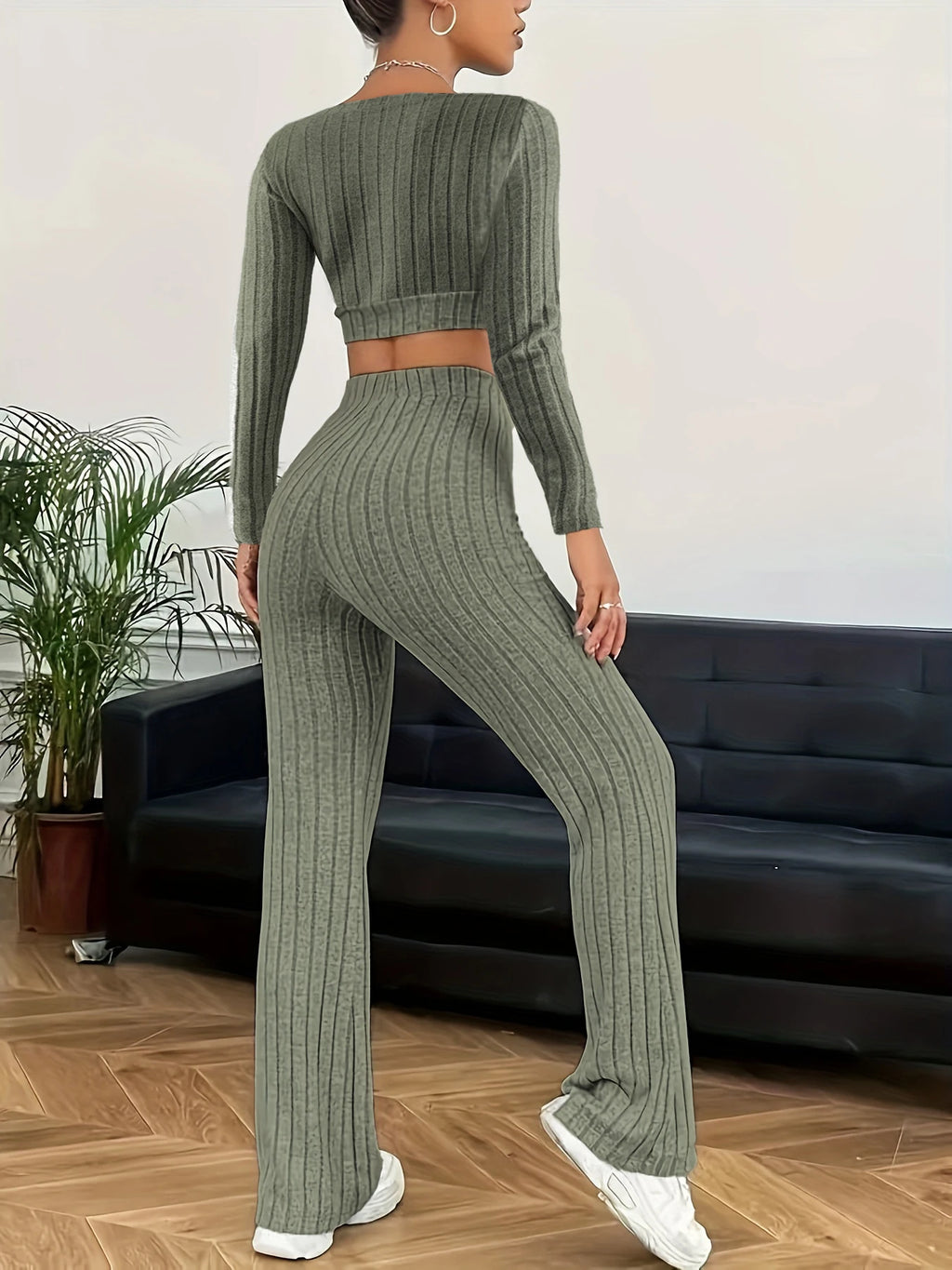 Women's Autumn and Winter Loungewear Set, Sporty Style, Slim Fit, Simple and Comfortable, Long-Sleeved, High-Waisted Pants, Fleece, Can Be Worn Outside